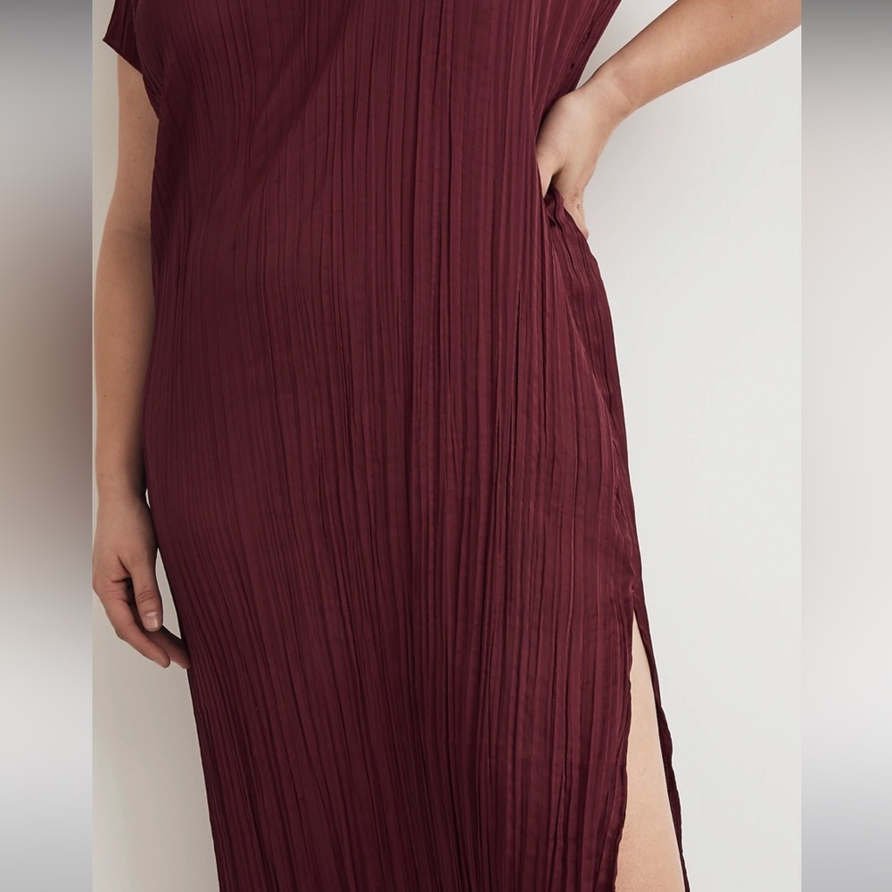 Madewell Short-Sleeve Slip Midi Dress in Plissé - Picture 10 of 11